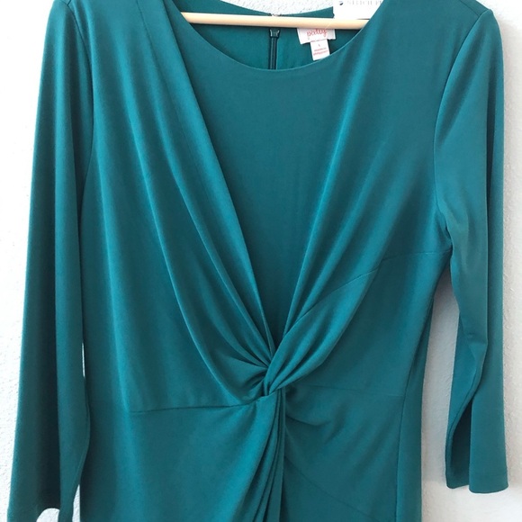 Green Haydee knit dress - Picture 2 of 5